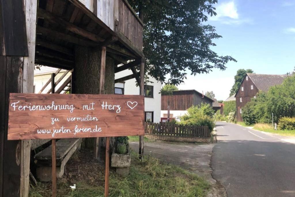 Ruhig Gelegene, Top Moderne Ferienwohnung - Hot Tub Und Sauna Gegen Aufpreis Neuhaus an Der Eger 외부 사진
