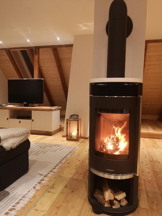 Ruhig Gelegene, Top Moderne Ferienwohnung - Hot Tub Und Sauna Gegen Aufpreis Neuhaus an Der Eger 외부 사진